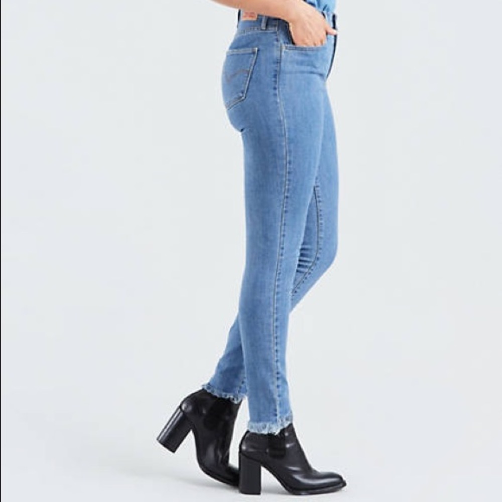 Levi's Light Blue High-Rise Skinny Jeans